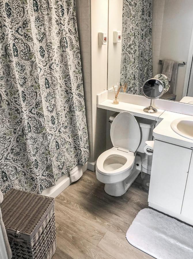 Short Term Rentals At The Park At Trowbridge Senior Community Саутфилд Екстериор снимка