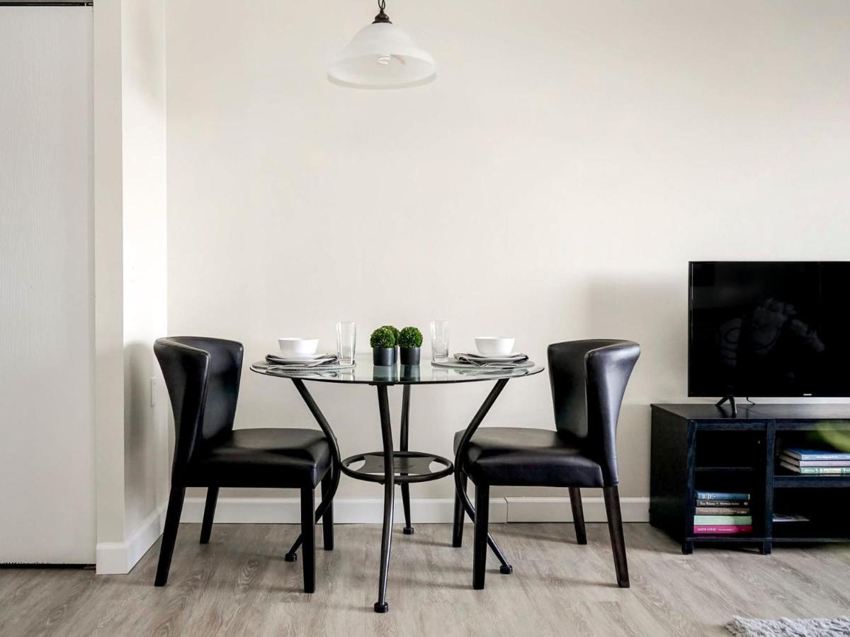 Short Term Rentals At The Park At Trowbridge Senior Community Саутфилд Екстериор снимка