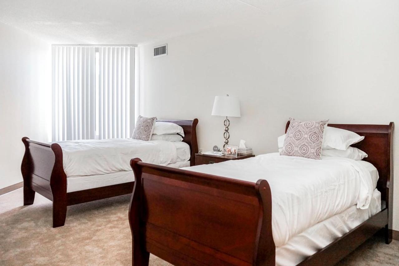 Short Term Rentals At The Park At Trowbridge Senior Community Саутфилд Екстериор снимка