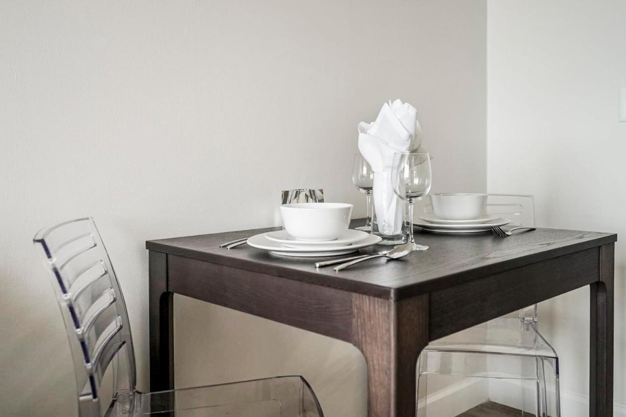 Short Term Rentals At The Park At Trowbridge Senior Community Саутфилд Екстериор снимка