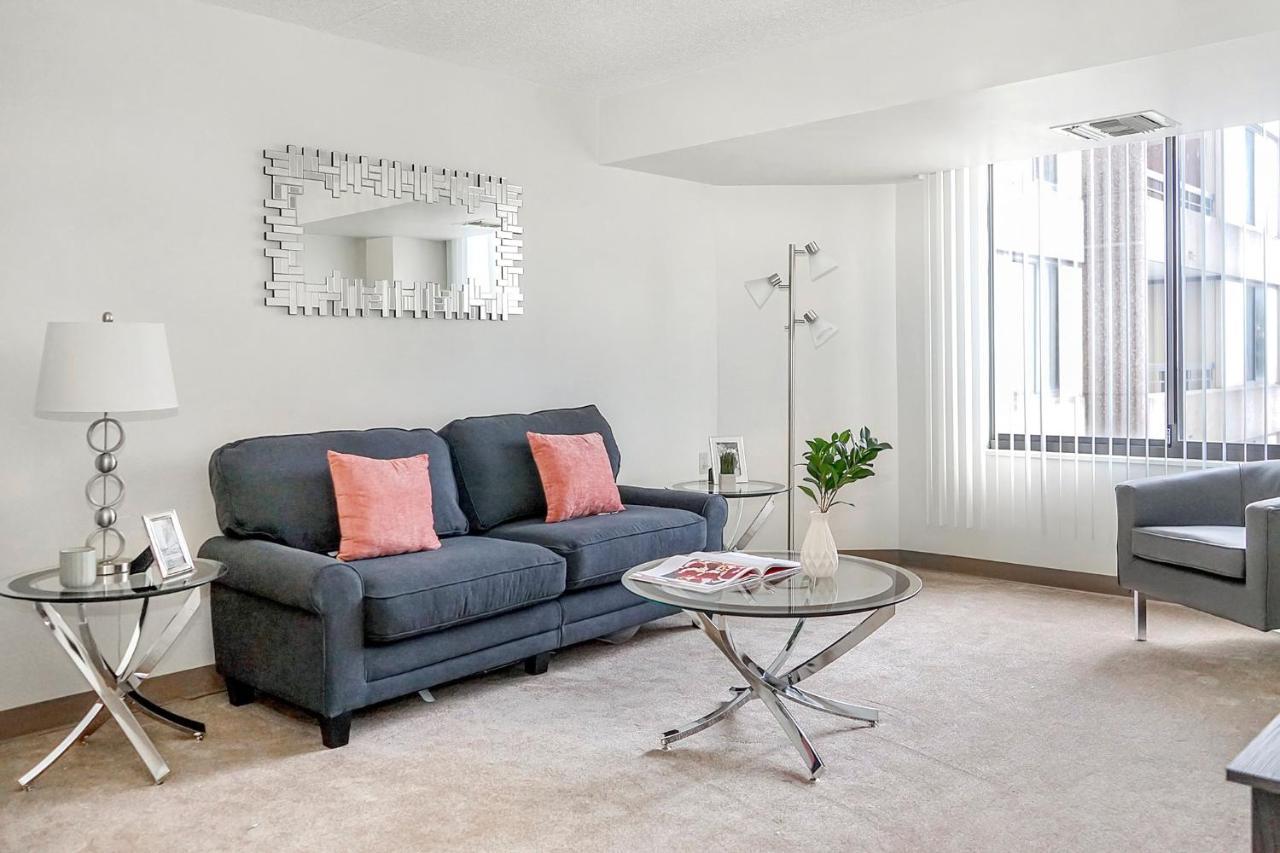 Short Term Rentals At The Park At Trowbridge Senior Community Саутфилд Екстериор снимка