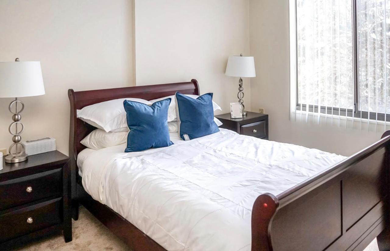 Short Term Rentals At The Park At Trowbridge Senior Community Саутфилд Екстериор снимка