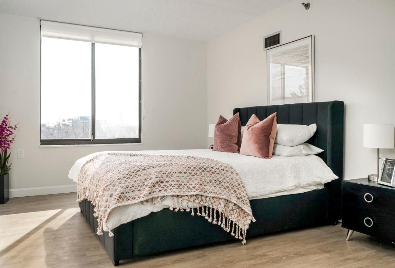 Short Term Rentals At The Park At Trowbridge Senior Community Саутфилд Екстериор снимка