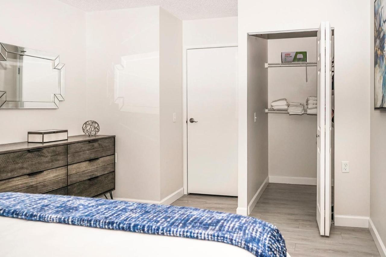 Short Term Rentals At The Park At Trowbridge Senior Community Саутфилд Екстериор снимка